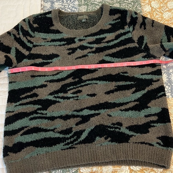 Barefoot Dreams Cozy Chic Seaside Crewneck Pullover Sweater Green Camo XL - Picture 4 of 10